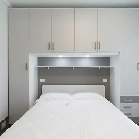 Rossese By Interhome إمبيريا